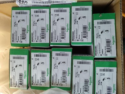 施耐德BMENOC0301模块全新原装正品质保一年，实图