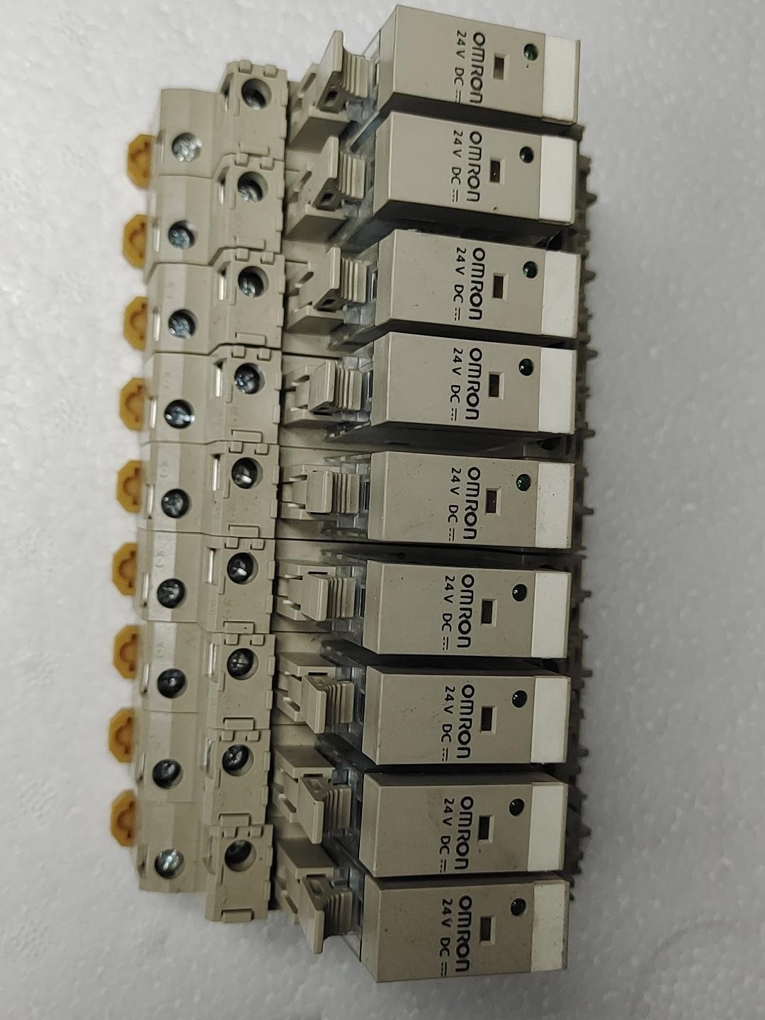 欧姆龙继电器G2R-2-SN（S）配P2RF-08-E底座，