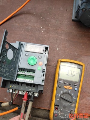 施耐德变频器1.5KW，ATV310HU15N4A，实物拍摄