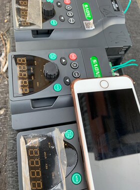 iNDVS英捷斯变频器4kw，Y500-XS0040G3几乎