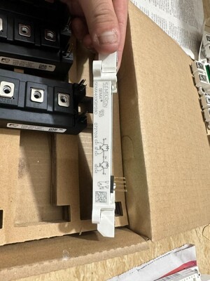 全新和拆机都有   SEMiX403GB128D   原装正