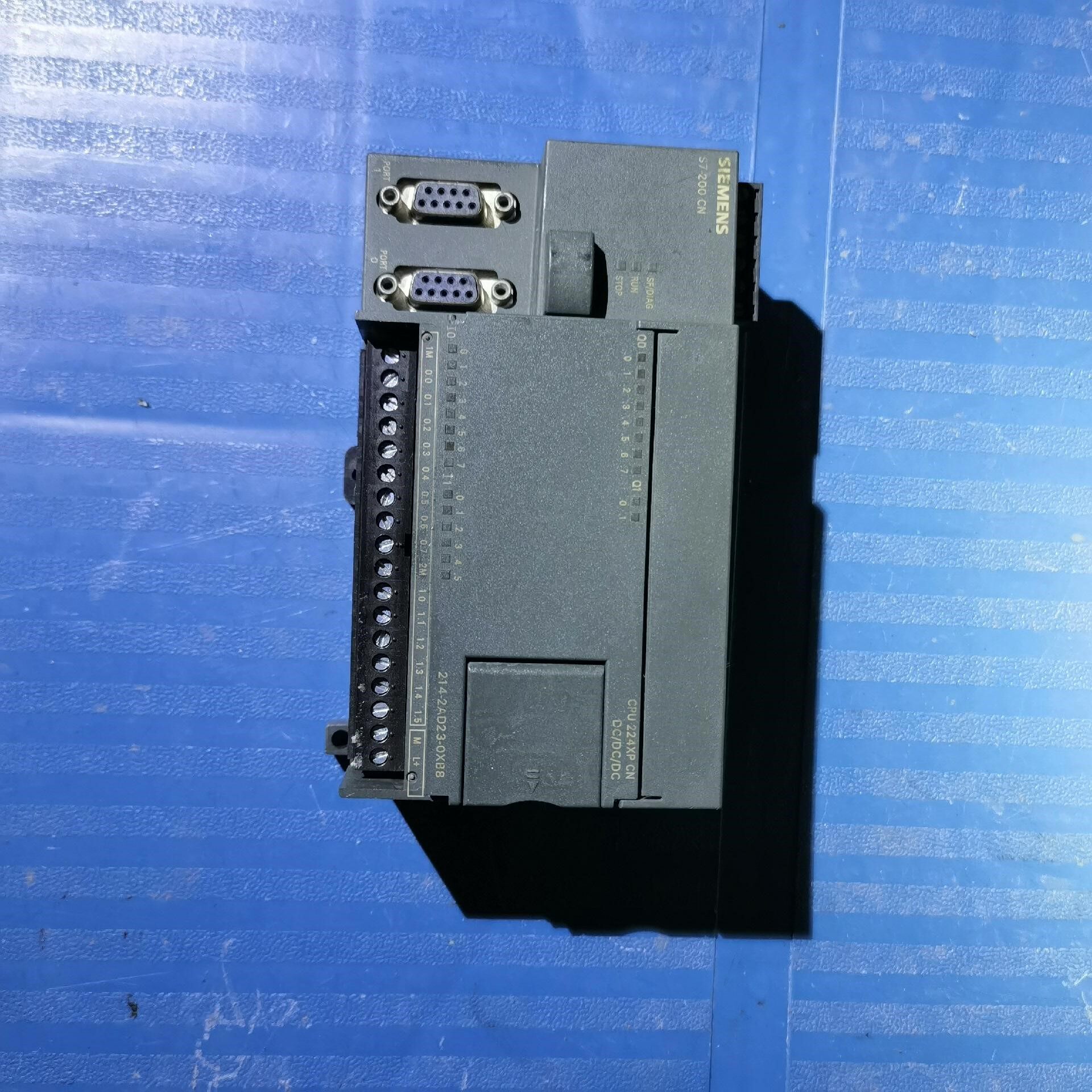 2只西门子 S7-200  CPU224XP PLC控制器2