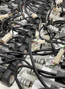 松下A6单电机MSMF012L1U2M 二手拆机，成色漂亮，