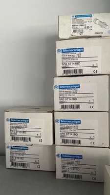 施耐德 XS608B1PAM12