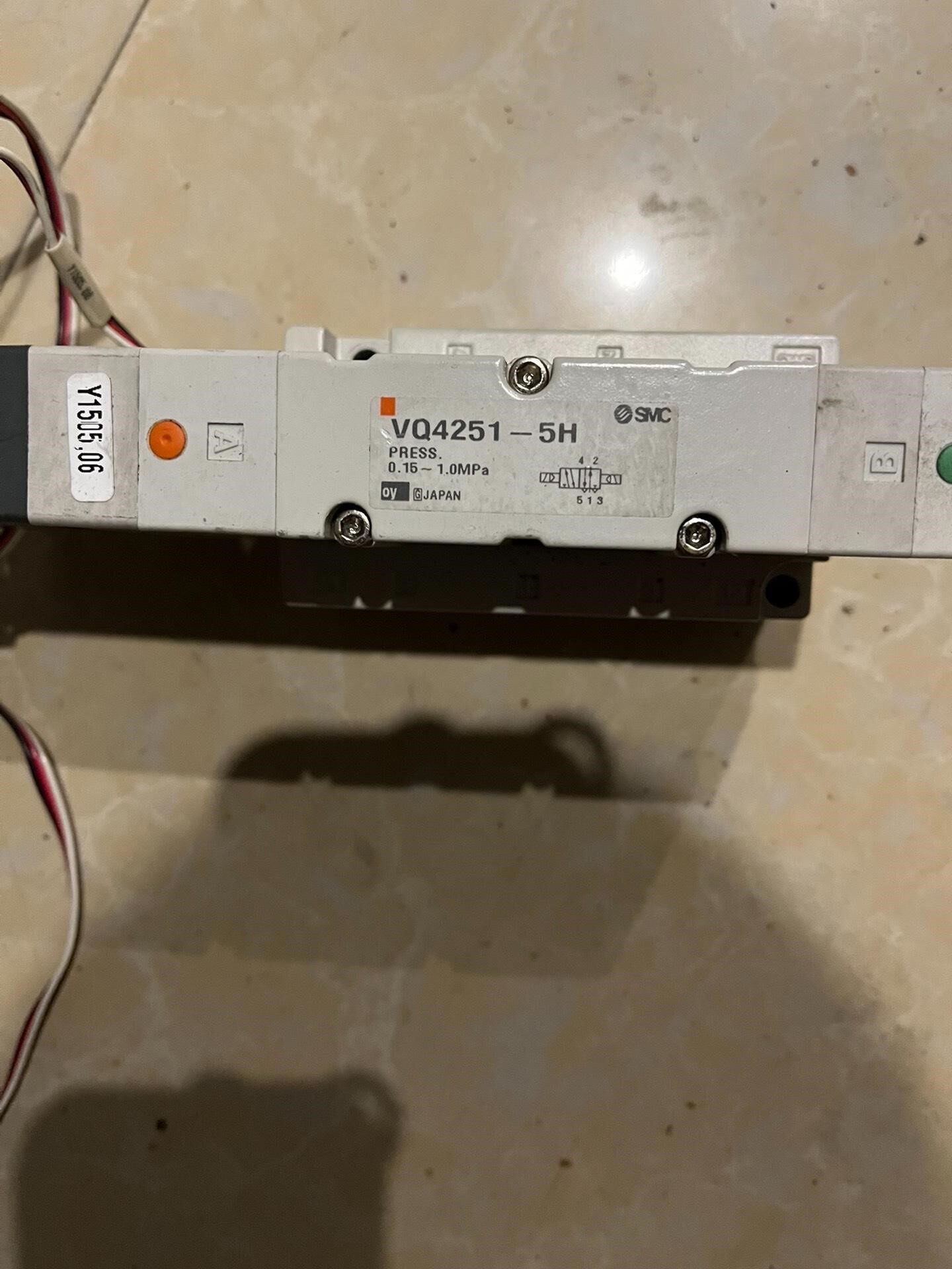 SMC电磁阀 VQ4251-5H 拆机件