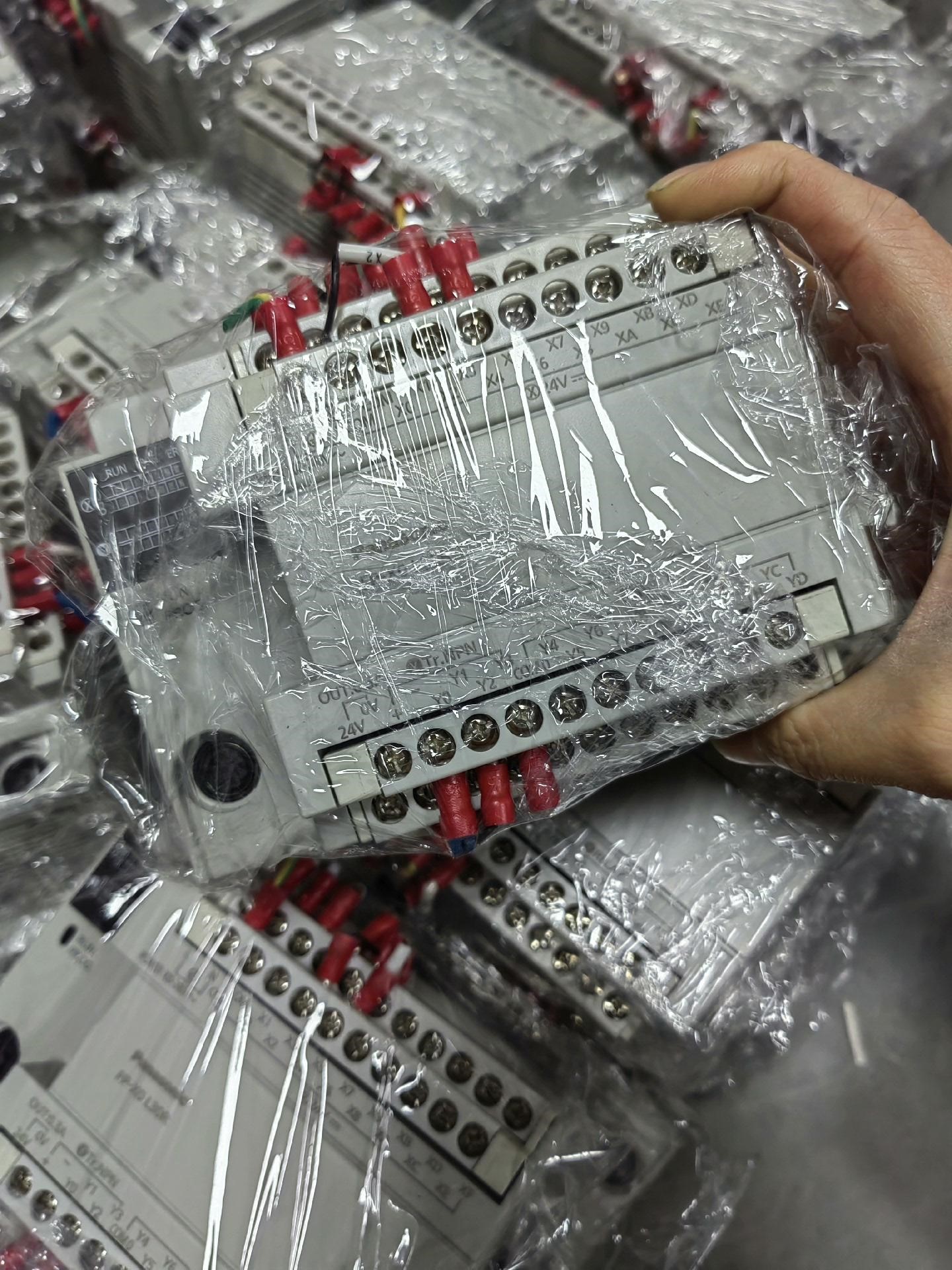 松下PLC 可编程控制器AFPX0L30R-F