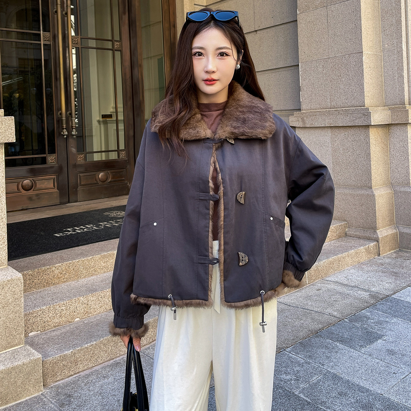 新款爆款巨好看两面穿皮毛一体全真兔毛皮草外套女年轻短款派克服