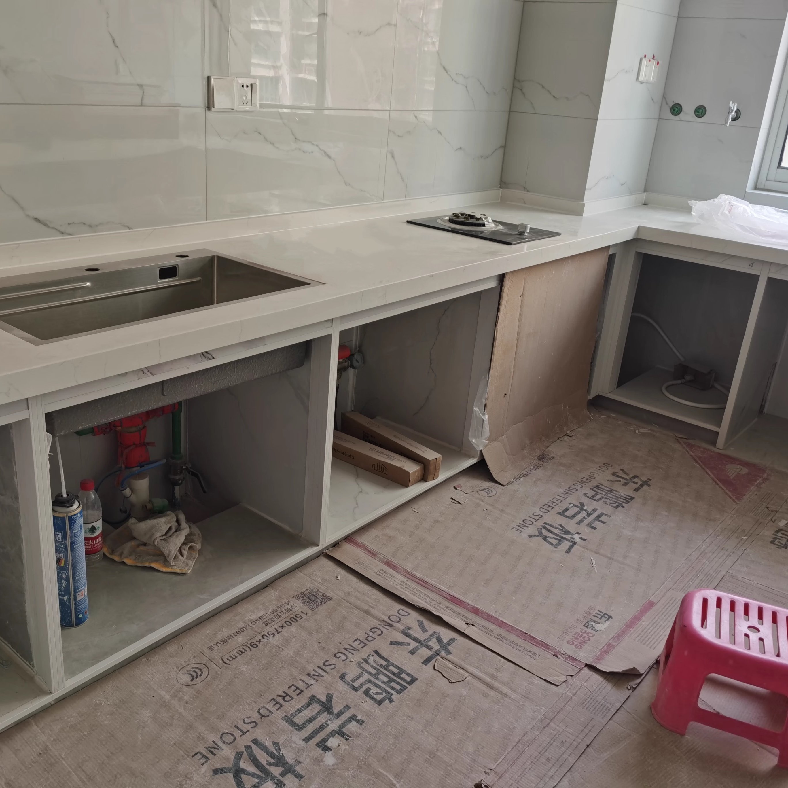 瓷砖橱柜全套配件套餐厨柜专用铝合金材料厨房灶台立柱卡槽封边条