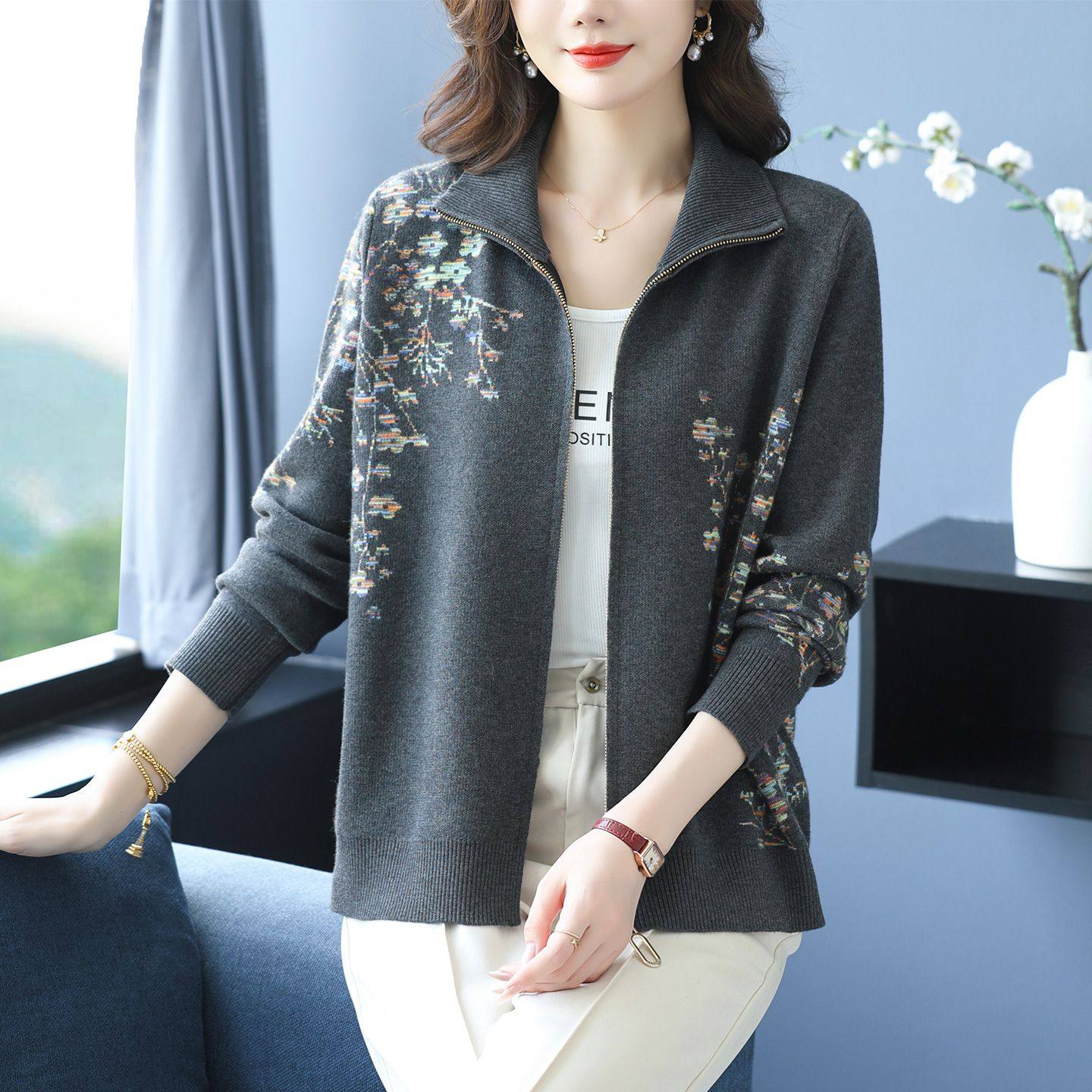 女士翻领短外套秋季2025新款中年妈妈高级感爆款洋气针织开衫上衣,女装/女士精品,毛针织衫,淘宝优惠券,粉丝福利购,淘宝优惠卷