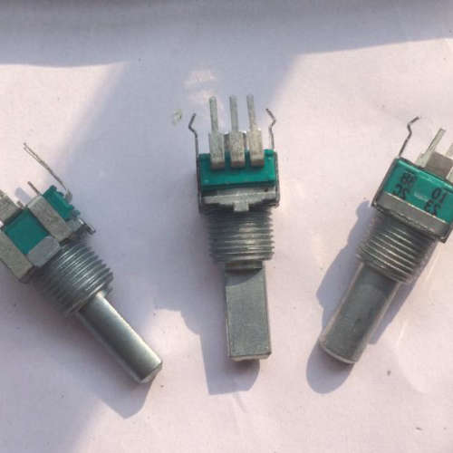 ALPS阿尔卑斯中定位平衡电位器R09型B10K立式单联RK09L114001T