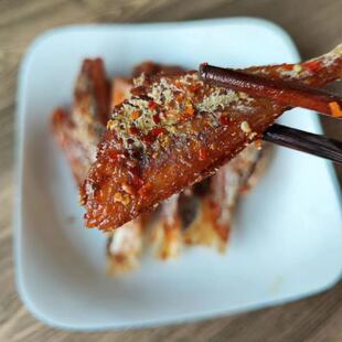 江西赣南特产宁都香辣咸鱼下饭菜即食休闲零食小鱼干农家手工瓶装
