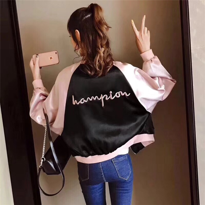 字母刺绣蝙蝠袖棒球服女2022春秋新款宽松网红学院风飞行员夹克潮