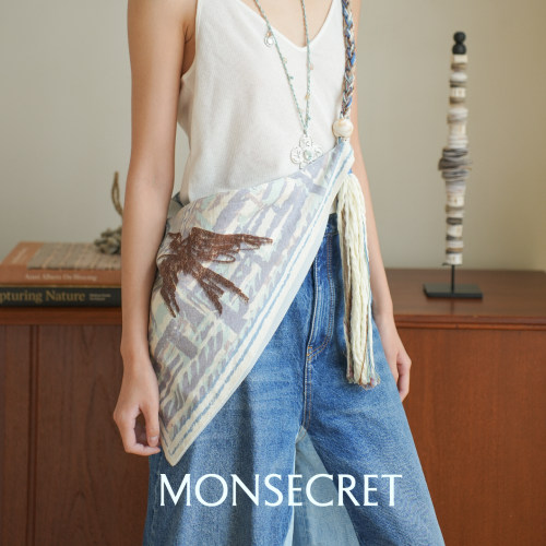 MONSECRET度假通勤百搭三角包