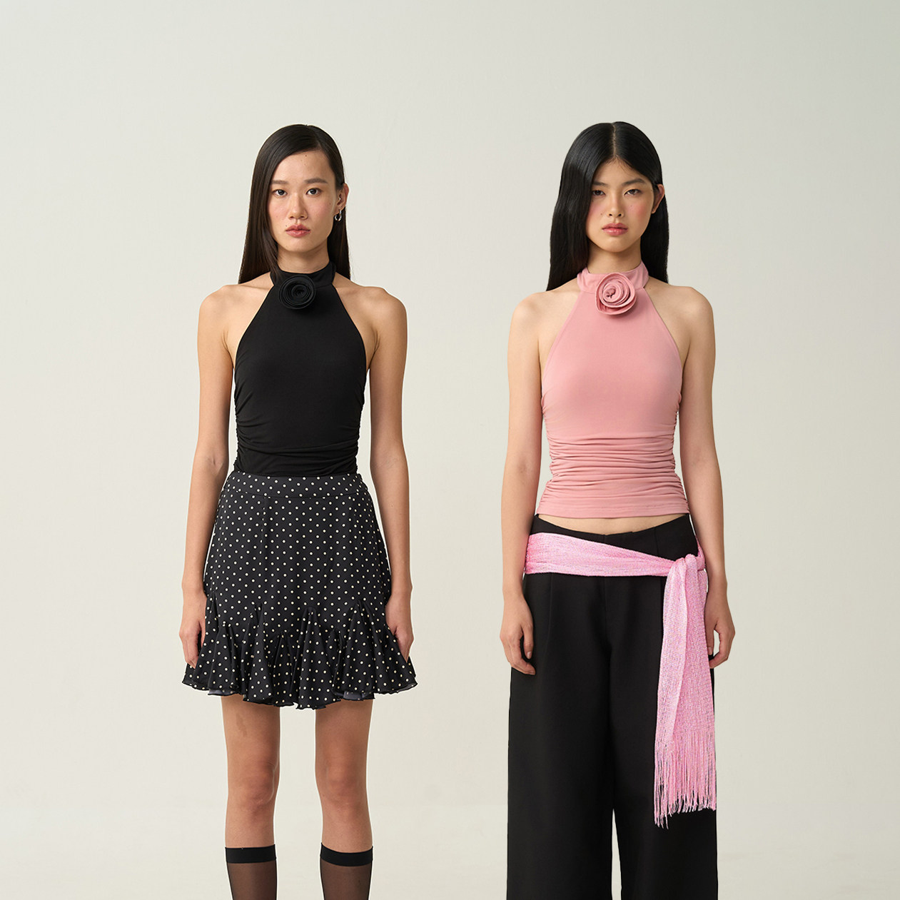 立体花朵削肩挂脖背心修身上衣