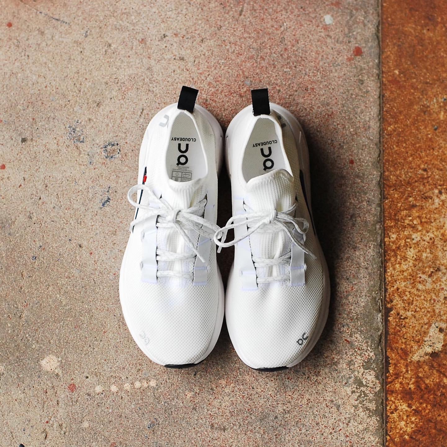 On昂跑轻量舒适运动鞋Cloudeasy