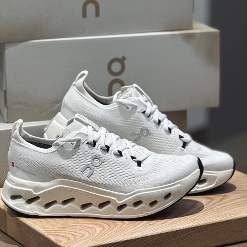 On昂跑 Cloudsurfer Max 新品女款长距离减震马拉松训练跑鞋