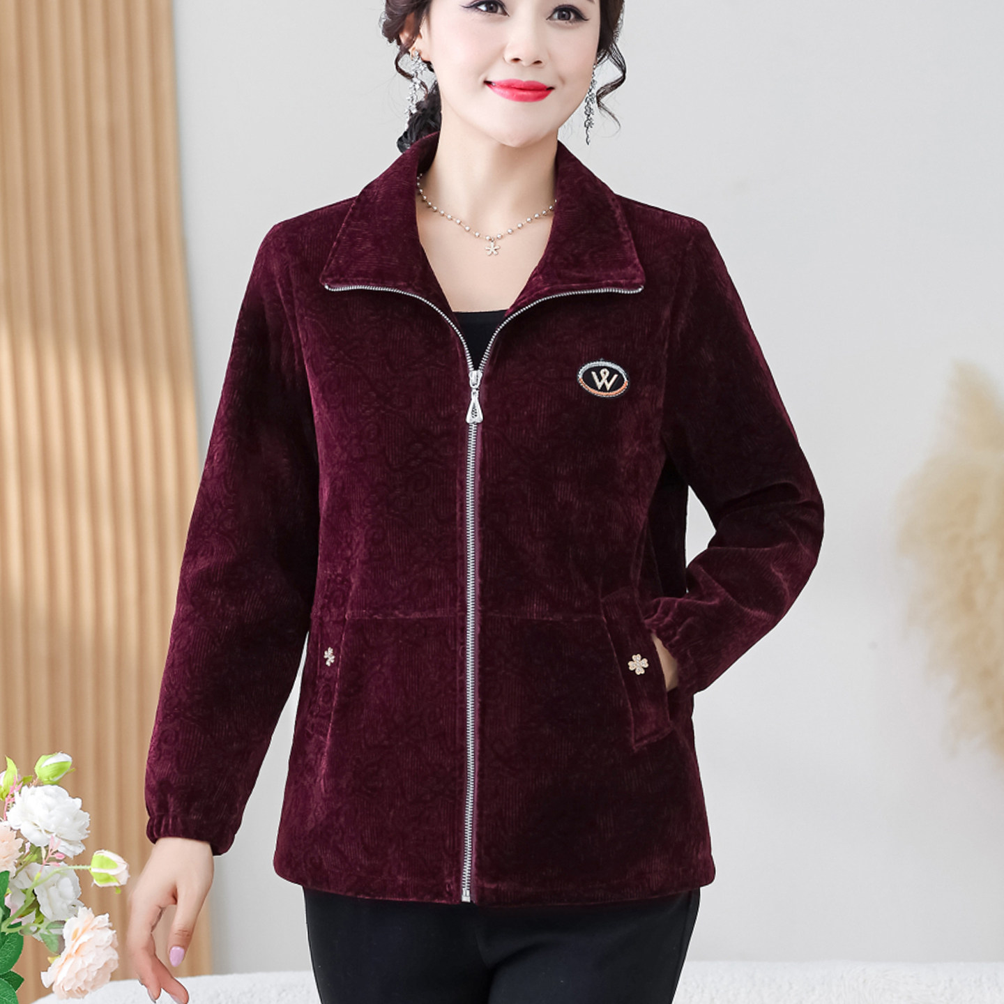 新款灯芯绒外套女中老年大码夹克