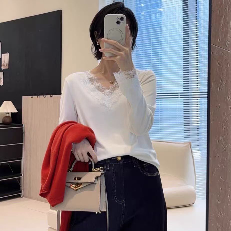 原单外贸爆款推荐V领蕾丝弹力打底女长袖减龄叠搭软糯秋冬套头衫