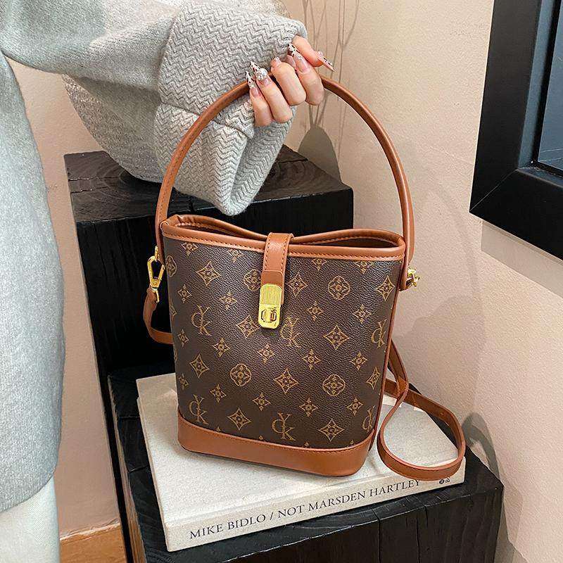 路易CITEX LV官方旗舰店今年流行手提水桶包女2025新款高级感轻奢,箱包皮具/热销女包/男包,水桶包,淘宝优惠券,粉丝福利购,淘宝优惠卷