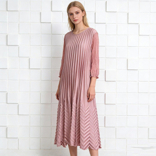 胖mm大码女装高级感轻奢宽松褶皱连衣裙春季重工通勤遮肚子A字裙