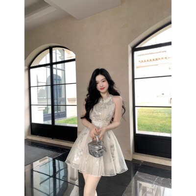 Blovelan薄雾京都名媛千金感珠片绣花钉钻收腰无袖温柔连衣裙