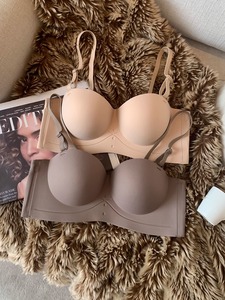 无痕内衣女士小胸聚拢显大无钢圈收副乳防下垂抹胸无肩带外扩文胸