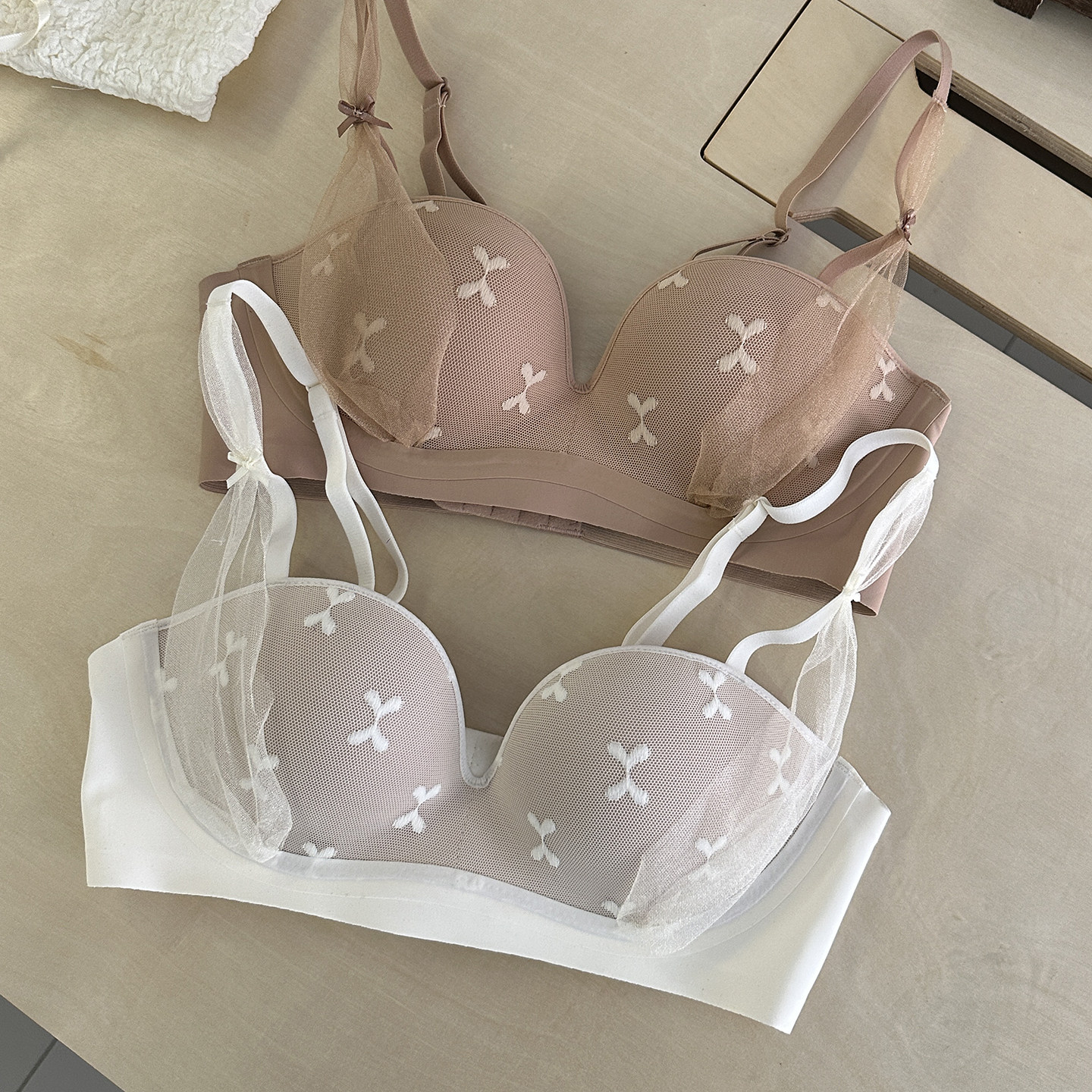法式蕾丝内衣女小胸聚拢无钢圈文胸显大性感蝴蝶结上托收副乳胸罩