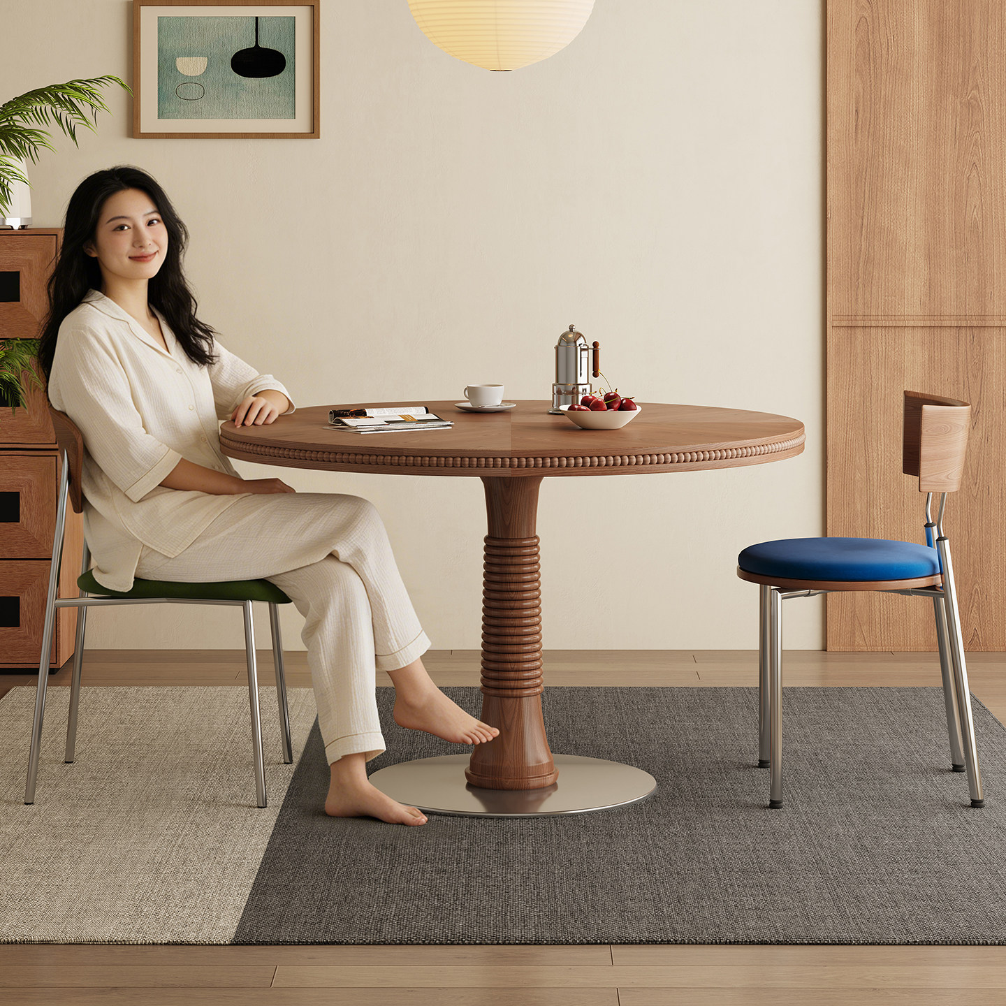 中古风实木新款胡桃木色圆形餐桌