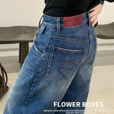 花匣子牛仔裤女87608磨毛复古蓝高腰水洗2025冬季新款宽松弯刀裤