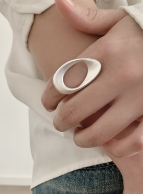 甜酷几何镂空雾面开口食指戒