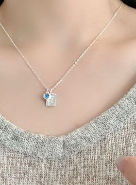 甜美字母方牌项链女蓝色爱心精致百搭锁骨链网红气质小众个性颈链