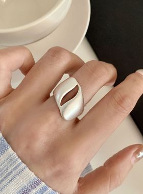 独特镂空S型戒指女精致波纹不规则开口指环简约冷淡风独特食指戒