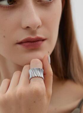 精致小蛮腰戒指女几何宽版简约冷淡风气质开口指环创意个性食指戒