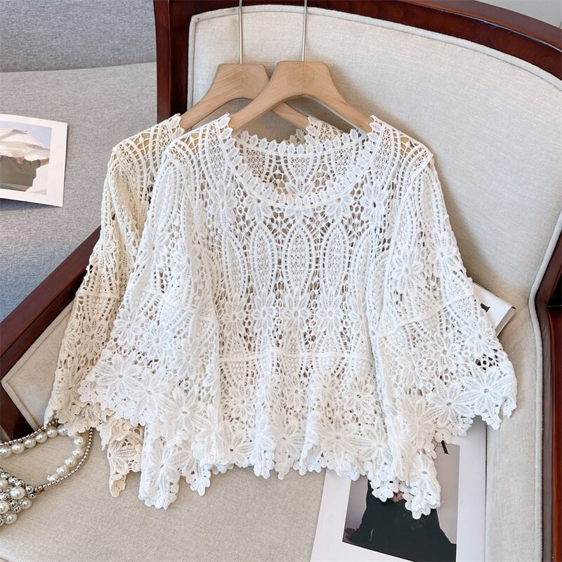 2025早秋新款韩版针织钩花镂空套头罩衫薄款蕾丝衫搭配吊带连衣衫
