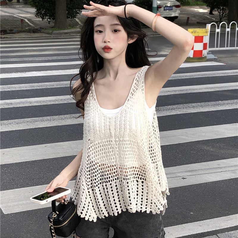 慵懒风勾花镂空V领上衣夏季新款设计感马甲木耳边宽松罩衫针织衫,女装/女士精品,背心吊带,淘宝优惠券,粉丝福利购,淘宝优惠卷