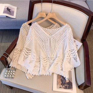 波西米亚风高级感V领钩花镂空针织衫女夏小众外搭罩衫蝙蝠袖上衣