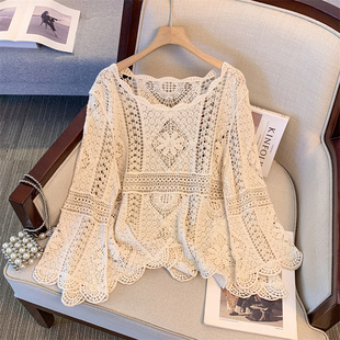 波西米亚民族风钩花镂空针织衫女2025早秋圆领外搭罩衫喇叭袖上衣
