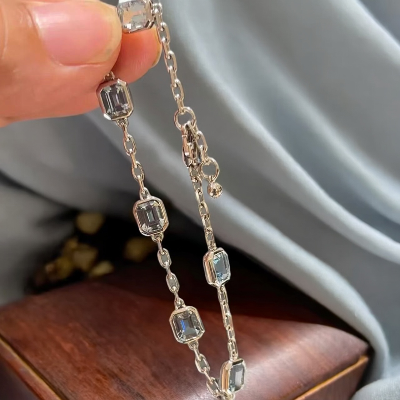 S925银海蓝宝方糖手链女