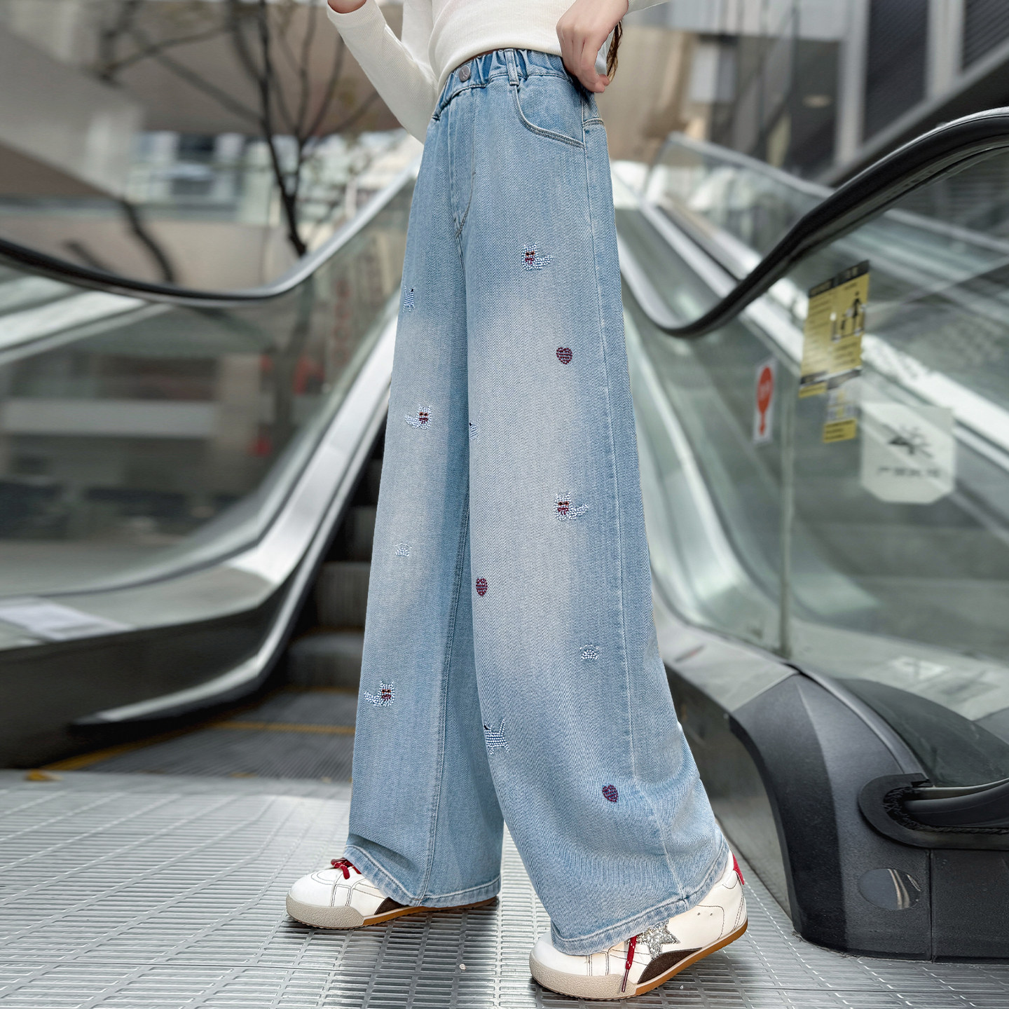 女童牛仔裤2026新款超好看卡通刺绣窄版直筒阔腿裤儿童裤子春秋款,童装/婴儿装/亲子装,儿童牛仔裤,淘宝优惠券,粉丝福利购,淘宝优惠卷