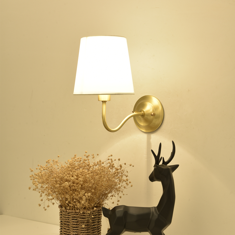 北欧led带遥控卧室床头铜壁灯