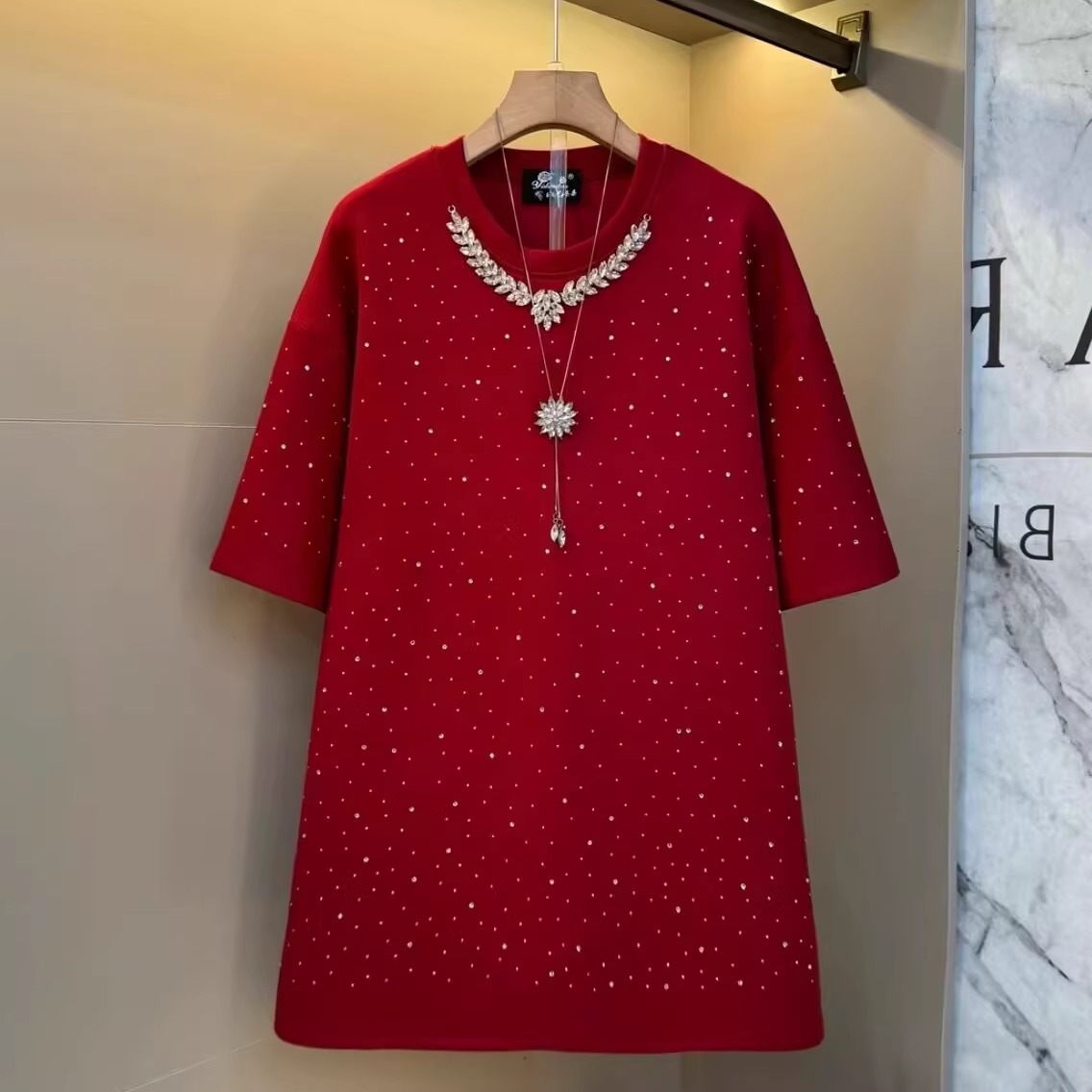 欧货大码重工艺轻奢设计感领钻