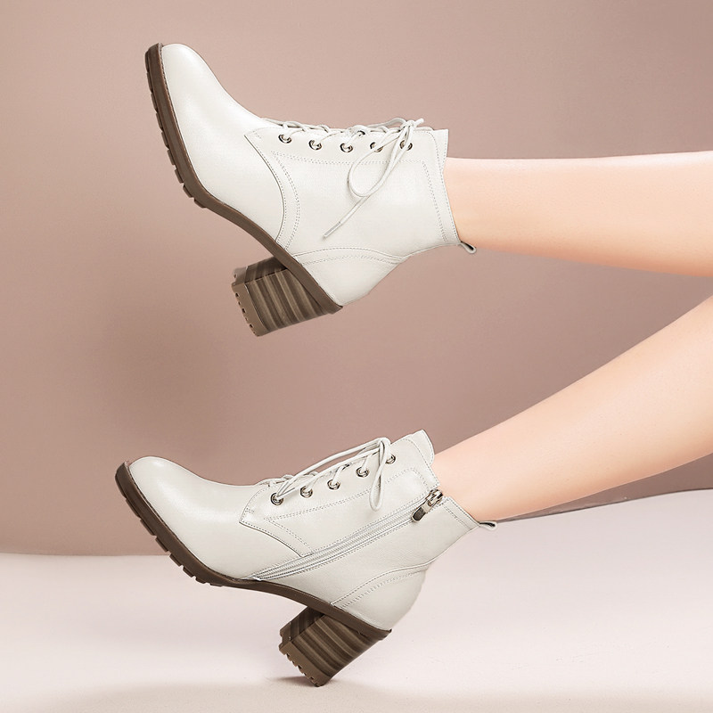 秋冬季新款白色真皮高跟马丁靴女圆头短筒靴女粗跟中筒皮靴子