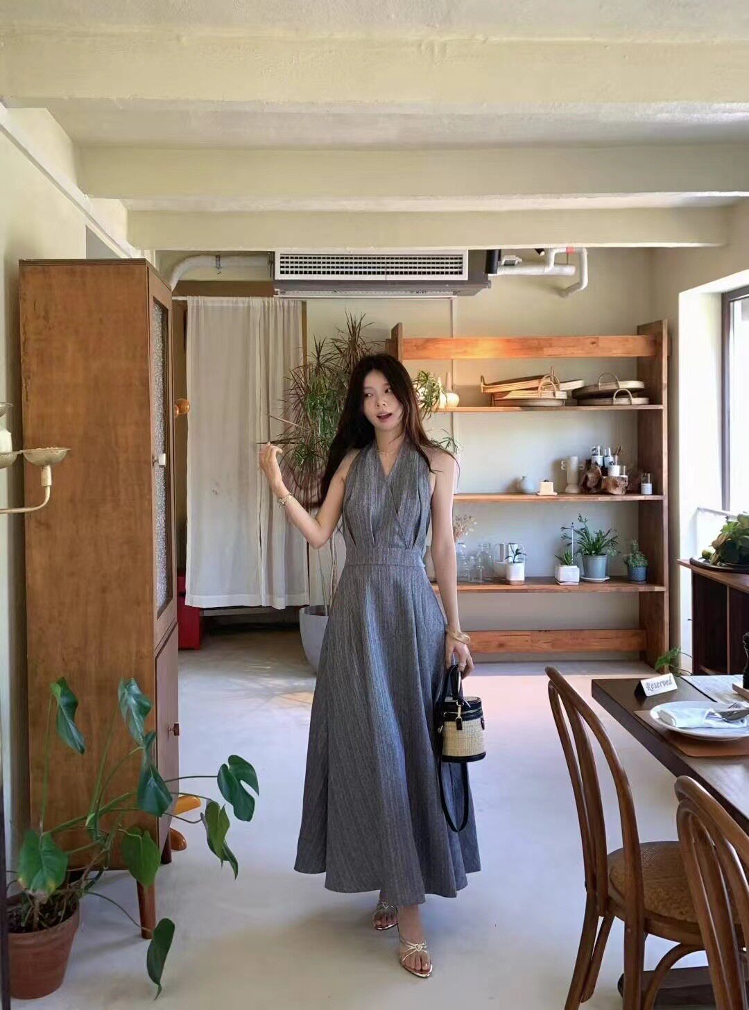 ziLL2026夏季新款韩版气质女神挂脖露背吊带连衣裙女收腰显瘦长裙