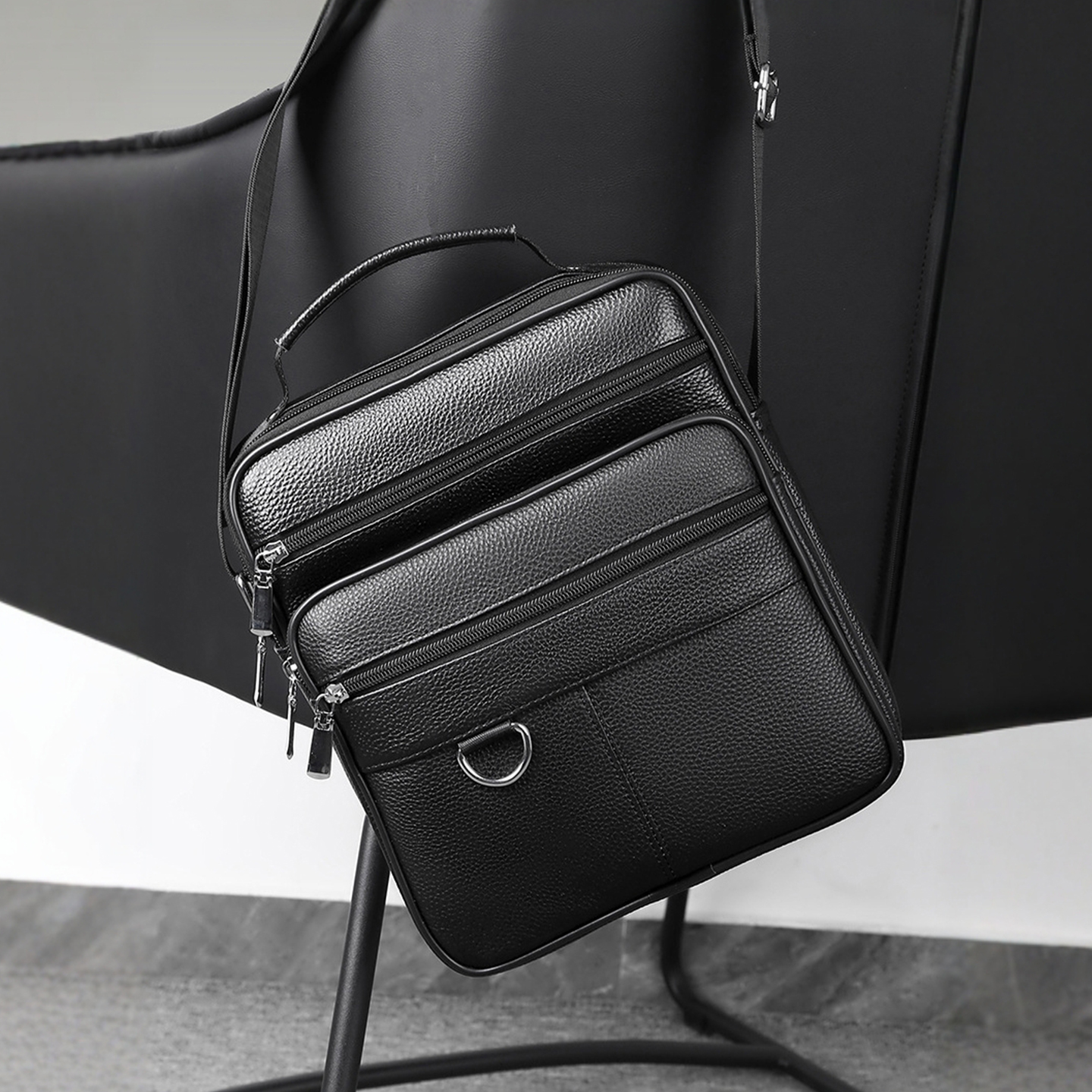 2025新款男士斜挎包精致头层牛皮通勤单肩包潮流轻奢多功能小挂包