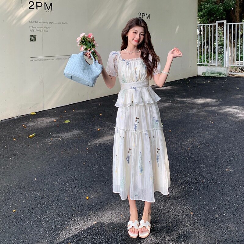 裙子甜妹套装复古刺绣连衣裙甜美度假风小众套裙巨好看夏装两件套