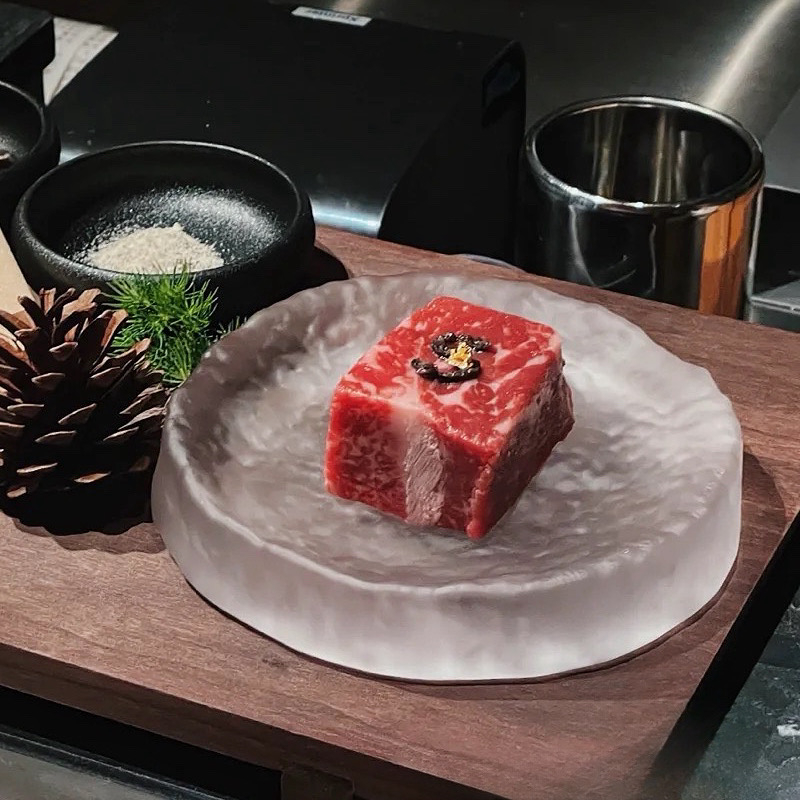 日本料理雪花和牛肉粒特色火锅店创意餐具老北京铜锅涮肉玻璃盘子