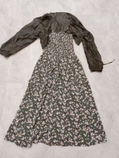 胸60 腰围60 不退换 碎花吊带连衣裙两件套 均码 裙长115