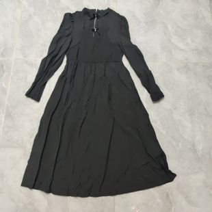 裙长107 胸围80 腰围68 不退换 黑色蝴蝶结连衣裙