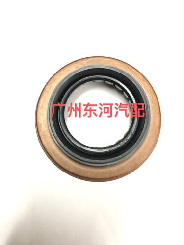 适用于丰田霸道普拉多GRJ120 150 TRJ120 150分动箱前传动轴油封