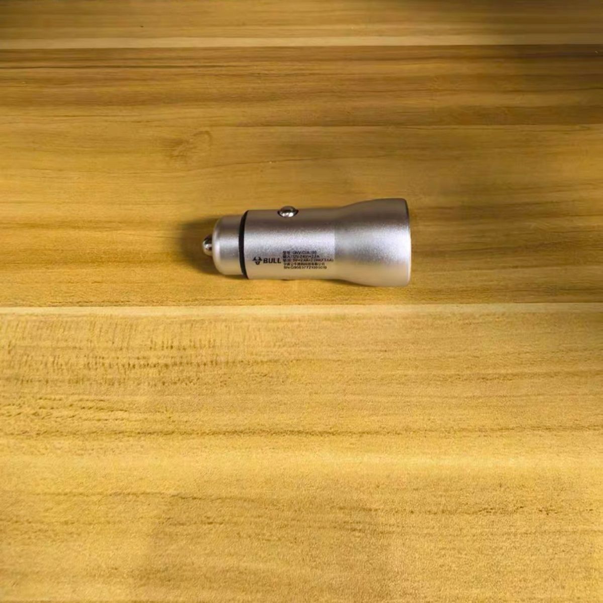 BULL公牛车载充电器USB快充汽车点烟器转换器CNV-CUA180